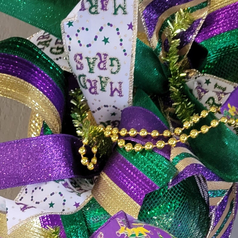 Mardi Gras Garland: New Orleans Jester Decor (18ft)