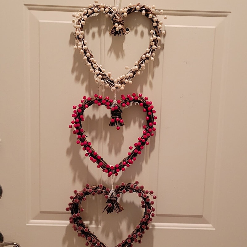 grapevine hearts hanging decoration, 3 heart berries wreath