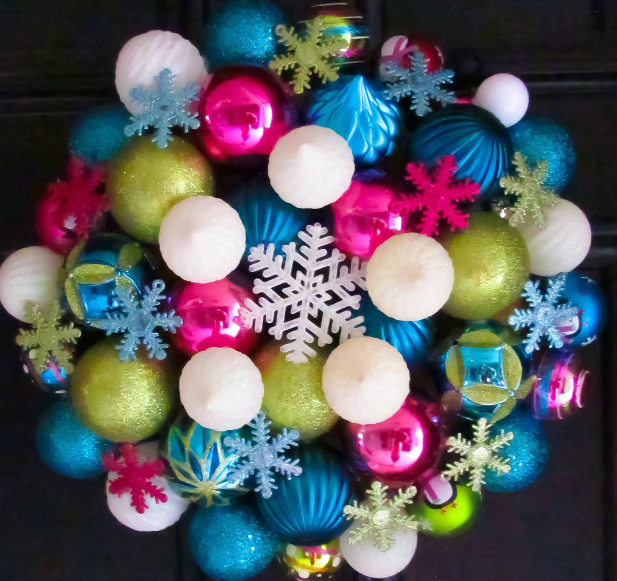 christmas ornament wreath, snowflake wreath