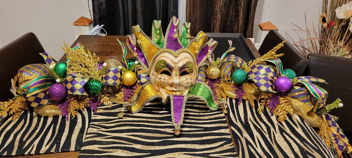 Mardi Gras Jester Mask Garland: Handmade Fat Tuesday Decoration