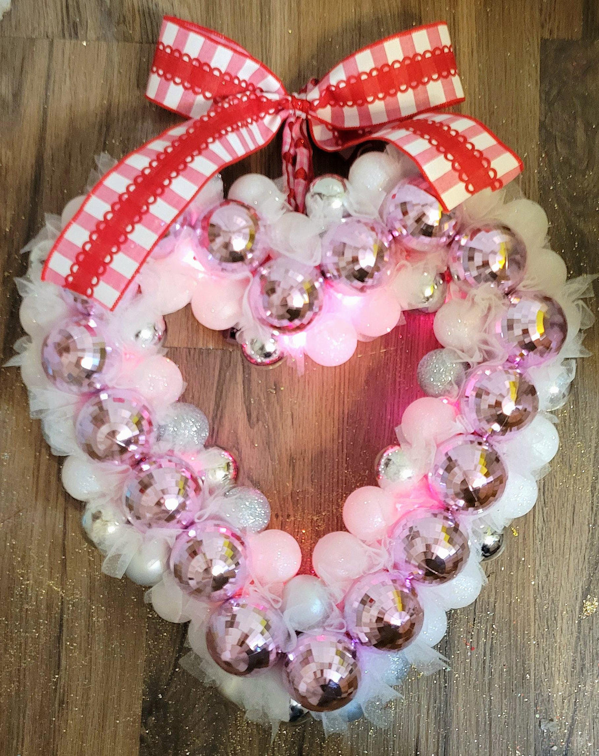 Valentines day wreath, light up pink ornament heart